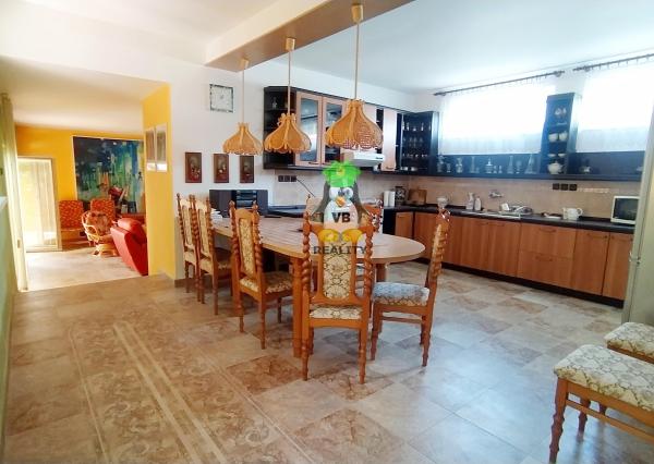 Jedinečný rodinný dom v obci Vinné s rozľahlým pozemkom