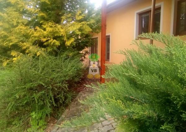 Jedinečný rodinný dom v obci Vinné s rozľahlým pozemkom