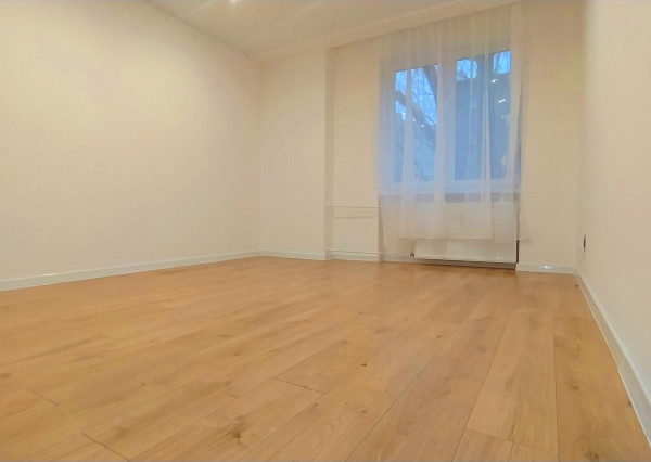 Prenájom 2-izbový byt v centre