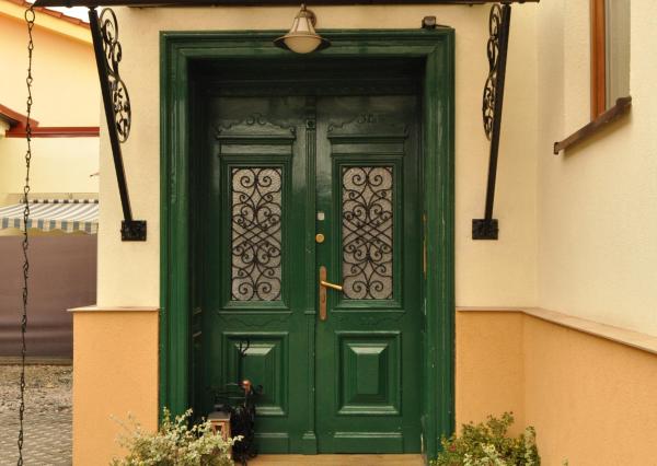 Velkometrážny byt 3+1 s garážou centrum, Sp. Nová Ves