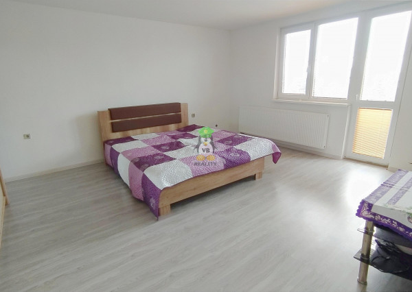 VÝRAZNE ZNÍŽENÁ CENA -Veľkorysý 5. izbový dom, Žbince