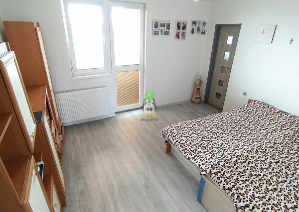 VÝRAZNE ZNÍŽENÁ CENA -Veľkorysý 5. izbový dom, Žbince