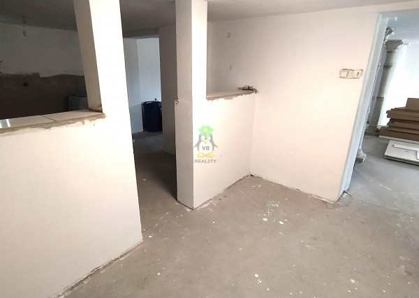 VÝRAZNE ZNÍŽENÁ CENA -Veľkorysý 5. izbový dom, Žbince