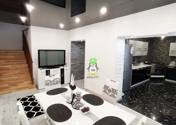 Rodinný dom, 2033m2, Falkušovce