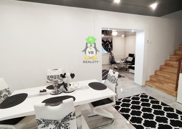 Rodinný dom, 2033m2, Falkušovce