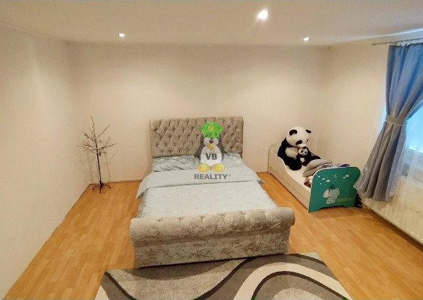 Rodinný dom, 2033m2, Falkušovce