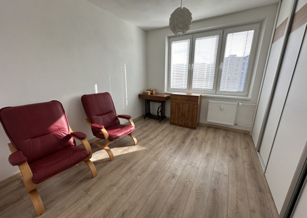 Byt 2+1 s loggiou sídl. Mier, Sp. Nová Ves