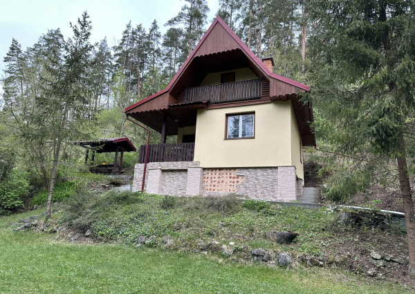 Chata s pozemkom na Čingove, okr. Sp. Nová Ves