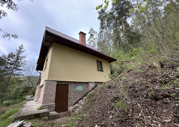 Chata s pozemkom na Čingove, okr. Sp. Nová Ves
