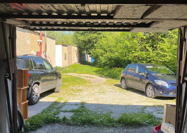 Garáž na sídlisku Tarča
