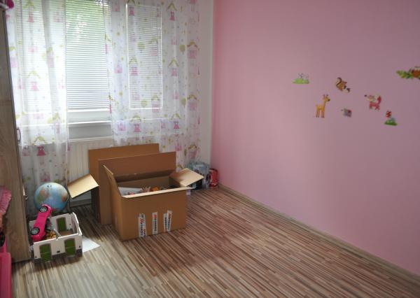 Prenájom bytu 3+1 s loggiou, Sp.Nová Ves