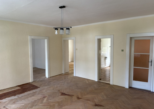 Byt 3+1 s balkónom, ul. Maurerova 1, Krompachy