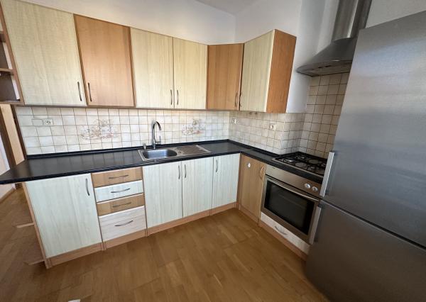 Byt 2+1 s balkónom centrum, Sp. Nová Ves