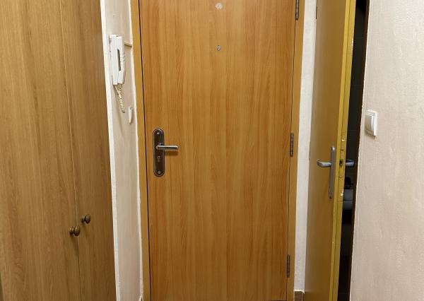 Byt 2+1 s balkónom centrum, Sp. Nová Ves