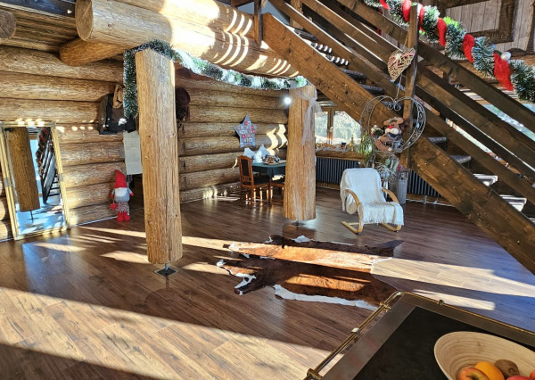 Zrubový rodinný dom v obci Hnilčík-Bindt, okres Sp. Nová Ves