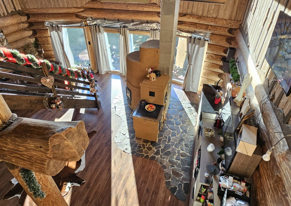 Zrubový rodinný dom v obci Hnilčík-Bindt, okres Sp. Nová Ves