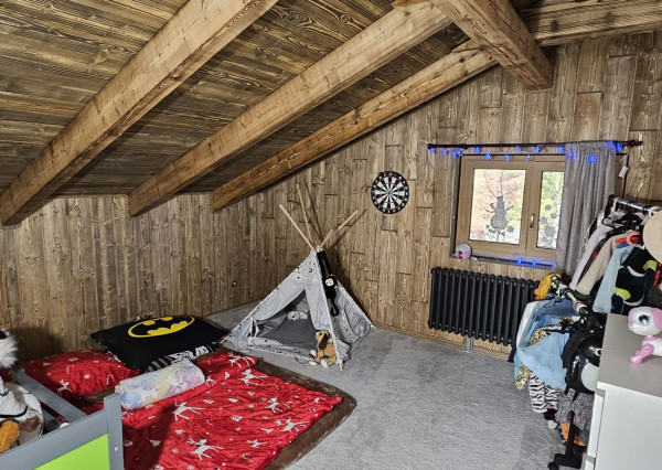 Zrubový rodinný dom v obci Hnilčík-Bindt, okres Sp. Nová Ves