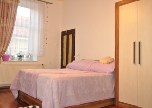 Veľkometrážný byt 3+1 s garážou v centre mesta Spišská Nová Ves