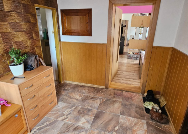 Rodinný dom s 2 samost. bytov. jednotkami v obci Jamník, SNV