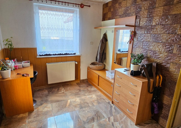 Rodinný dom s 2 samost. bytov. jednotkami v obci Jamník, SNV