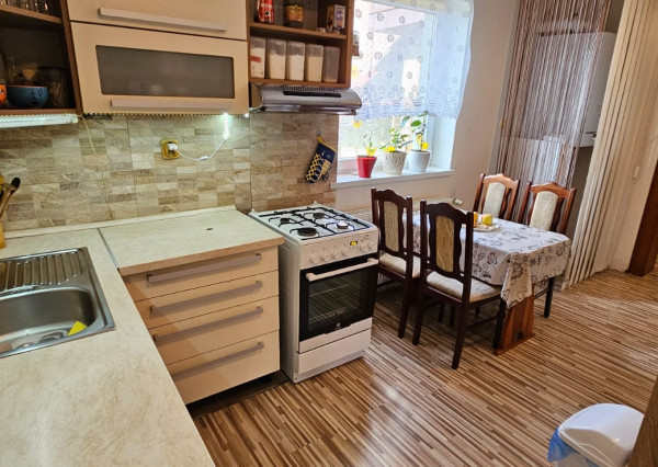 Rodinný dom s 2 samost. bytov. jednotkami v obci Jamník, SNV