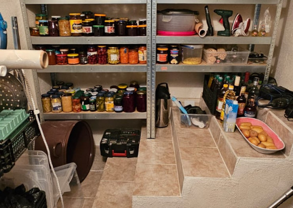 Rodinný dom s 2 samost. bytov. jednotkami v obci Jamník, SNV