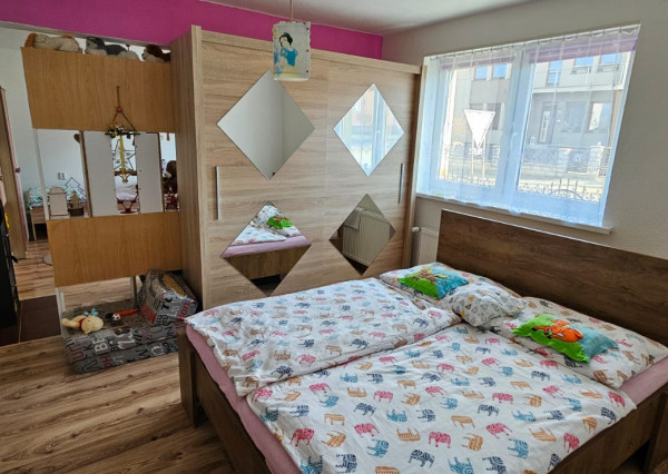 Rodinný dom s 2 samost. bytov. jednotkami v obci Jamník, SNV