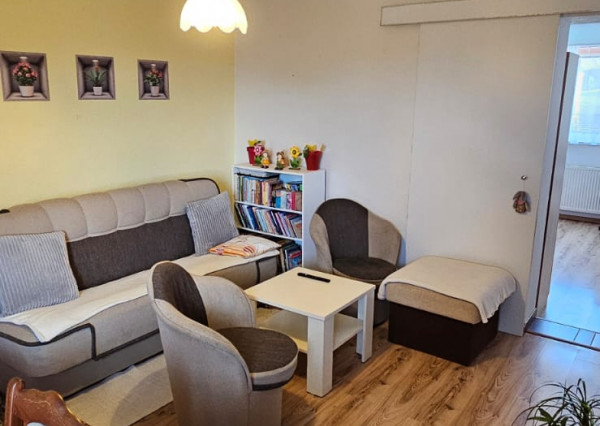 Rodinný dom s 2 samost. bytov. jednotkami v obci Jamník, SNV