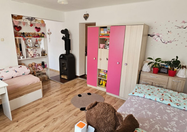 Rodinný dom s 2 samost. bytov. jednotkami v obci Jamník, SNV