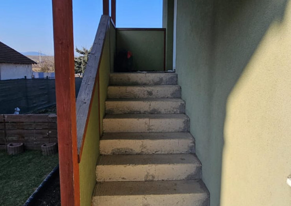 Rodinný dom s 2 samost. bytov. jednotkami v obci Jamník, SNV