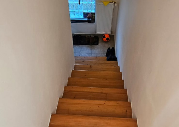 Rodinný dom s 2 samost. bytov. jednotkami v obci Jamník, SNV