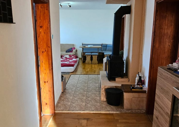 Rodinný dom s 2 samost. bytov. jednotkami v obci Jamník, SNV