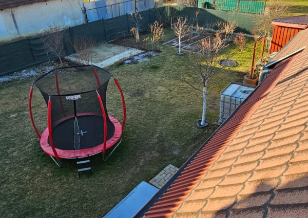 Rodinný dom s 2 samost. bytov. jednotkami v obci Jamník, SNV