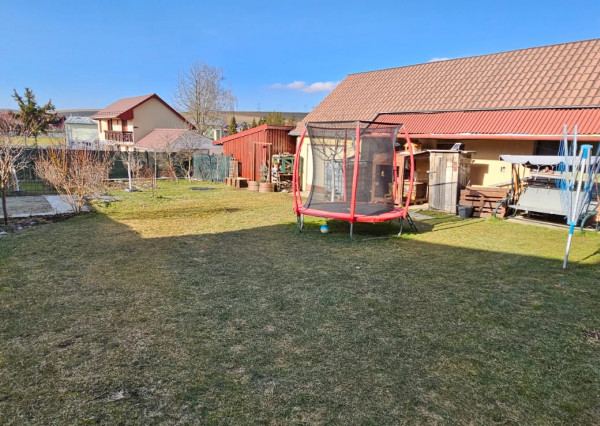 Rodinný dom s 2 samost. bytov. jednotkami v obci Jamník, SNV