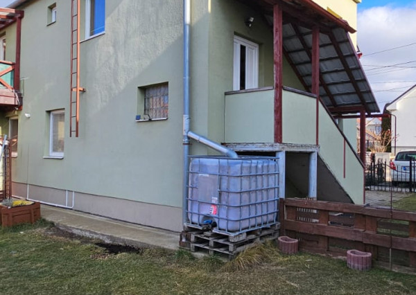 Rodinný dom s 2 samost. bytov. jednotkami v obci Jamník, SNV