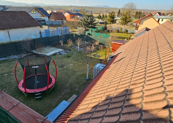 Rodinný dom s 2 samost. bytov. jednotkami v obci Jamník, SNV