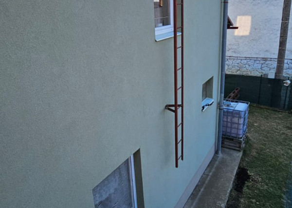 Rodinný dom s 2 samost. bytov. jednotkami v obci Jamník, SNV