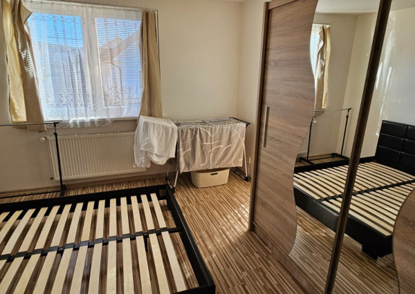 Rodinný dom s 2 samost. bytov. jednotkami v obci Jamník, SNV