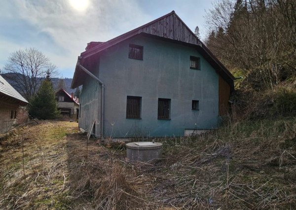 -ZNÍŽENÁ CENA- Chata v obci Mlynky, časť Rakovec, okres Spišská Nová Ves.