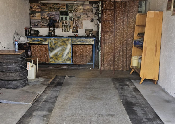 Garáž na sídlisku Tarča, Spišská Nová Ves