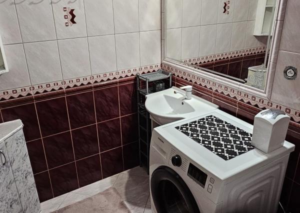 -ZNÍŽENÁ CENA- Byt 4+1 s dvoma loggiami, sídlisko Mier, Spišská Nová Ves