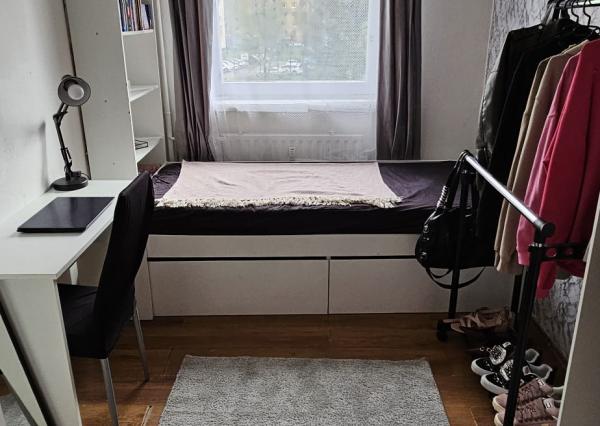 -ZNÍŽENÁ CENA- Byt 4+1 s dvoma loggiami, sídlisko Mier, Spišská Nová Ves