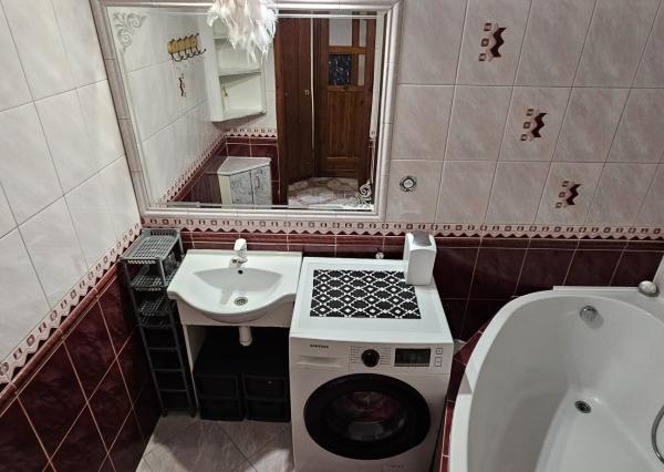 -ZNÍŽENÁ CENA- Byt 4+1 s dvoma loggiami, sídlisko Mier, Spišská Nová Ves