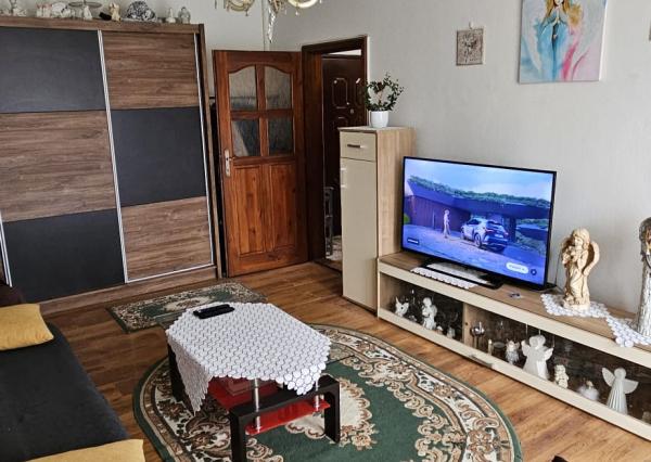 -ZNÍŽENÁ CENA- Byt 4+1 s dvoma loggiami, sídlisko Mier, Spišská Nová Ves