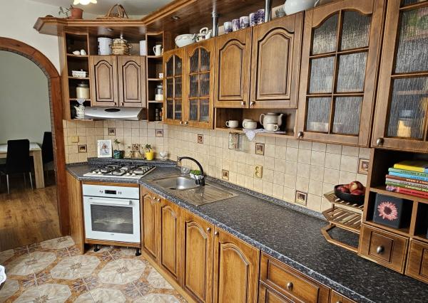 -ZNÍŽENÁ CENA- Byt 4+1 s dvoma loggiami, sídlisko Mier, Spišská Nová Ves