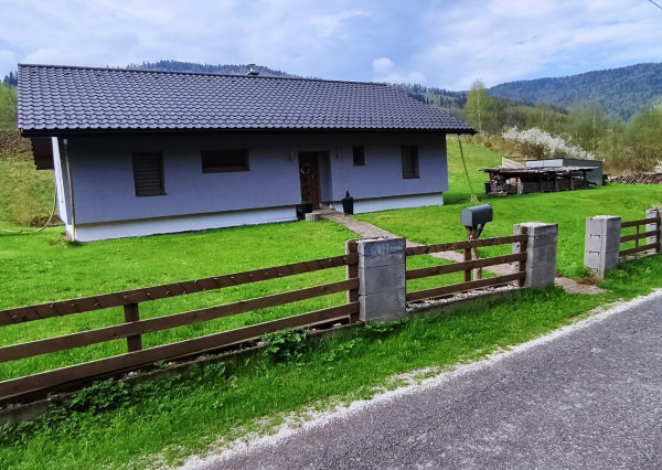 Pekná novostavba pod lesom v obci Kojšov