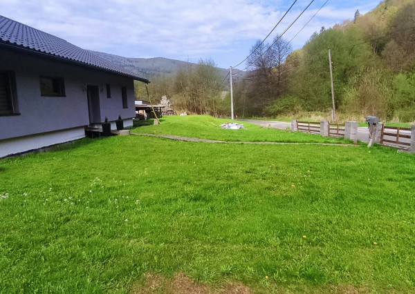 Pekná novostavba pod lesom v obci Kojšov