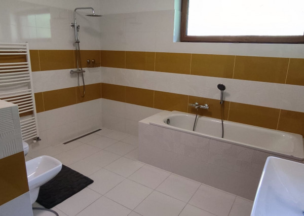 Pekná novostavba pod lesom v obci Kojšov