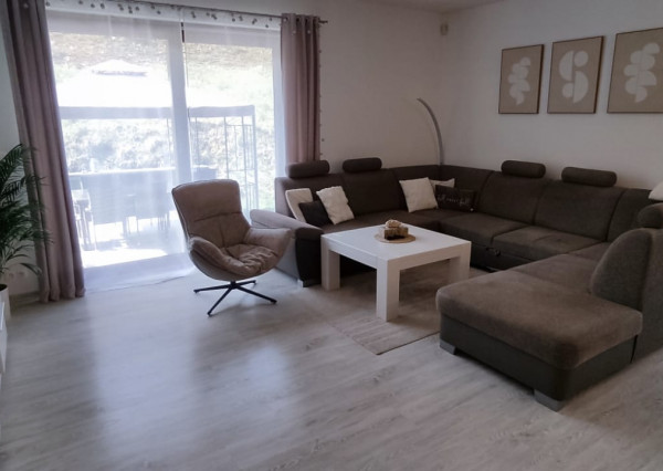 Pekná novostavba pod lesom v obci Kojšov