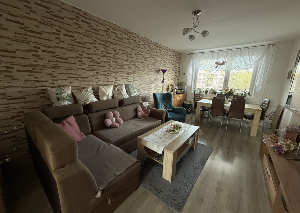 Byt 4+1 s balkónom sídl. Mier, Spišská Nová Ves